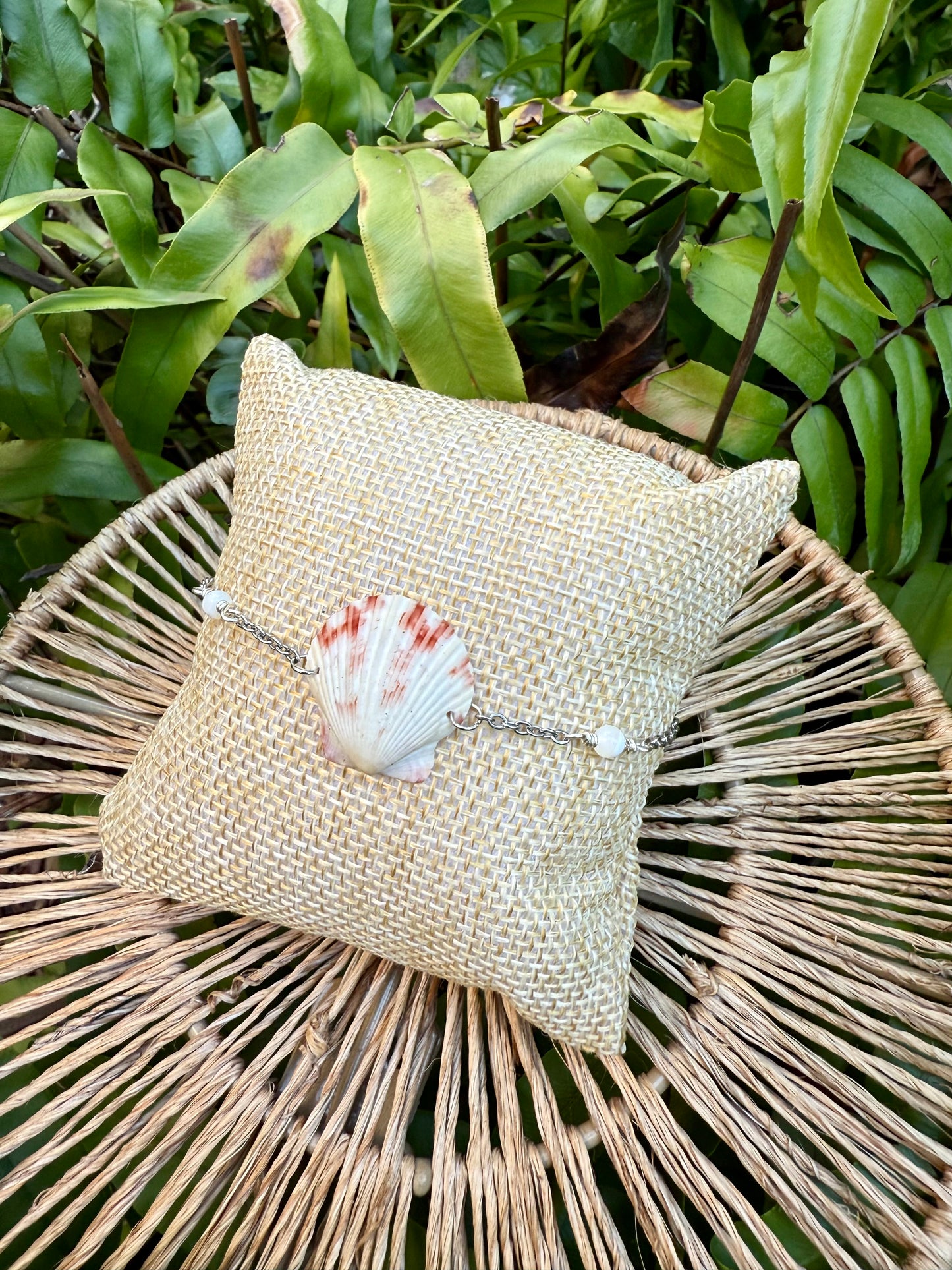 Dainty Scallop Shell with Mother of Pearl Bracelet
